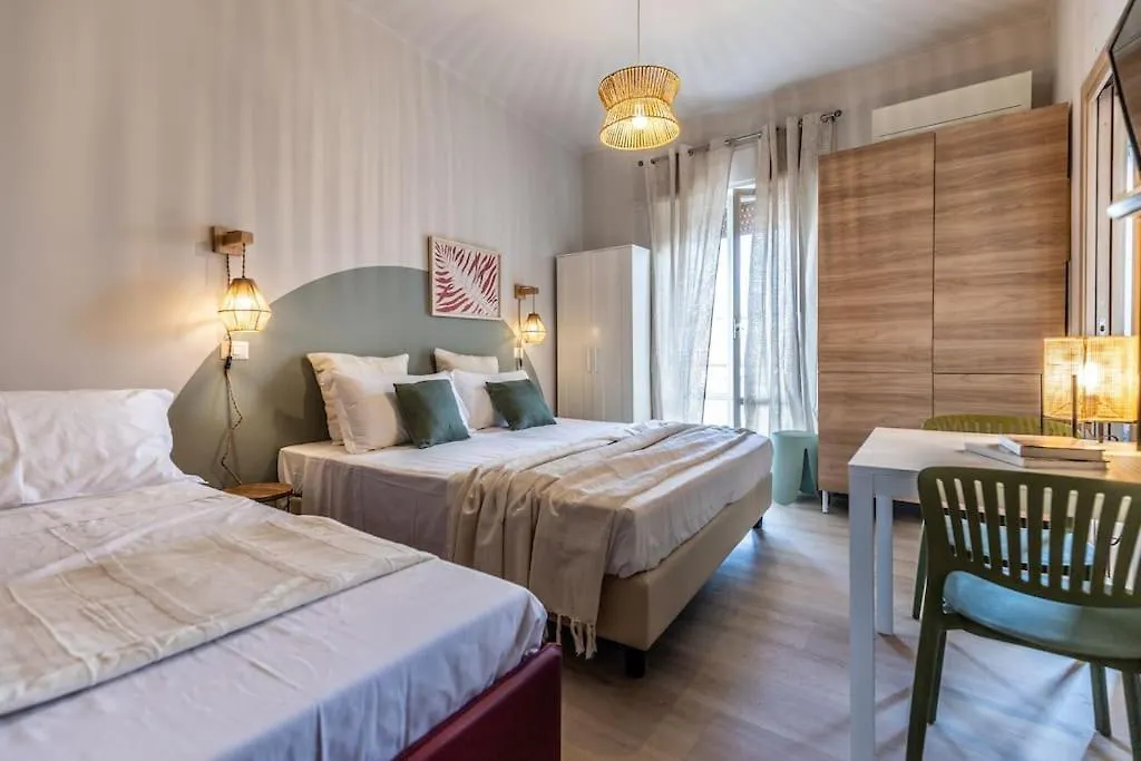 Dafne Rooms Un Soggiorno Energico E Pieno Di Vita Rome Italy