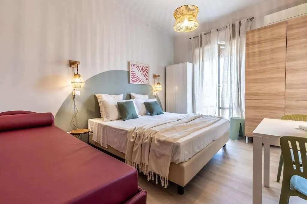 Dafne Rooms Un Soggiorno Energico E Pieno Di Vita Rome 0*,  Italy