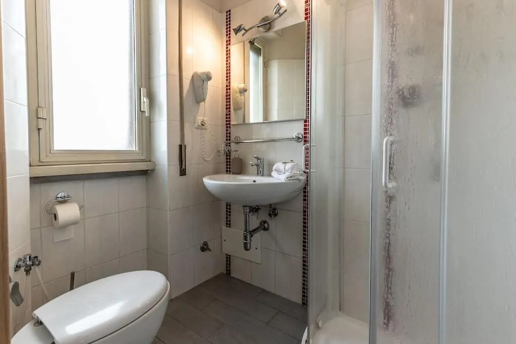 Apartment Dafne Rooms Un Soggiorno Energico E Pieno Di Vita Rome