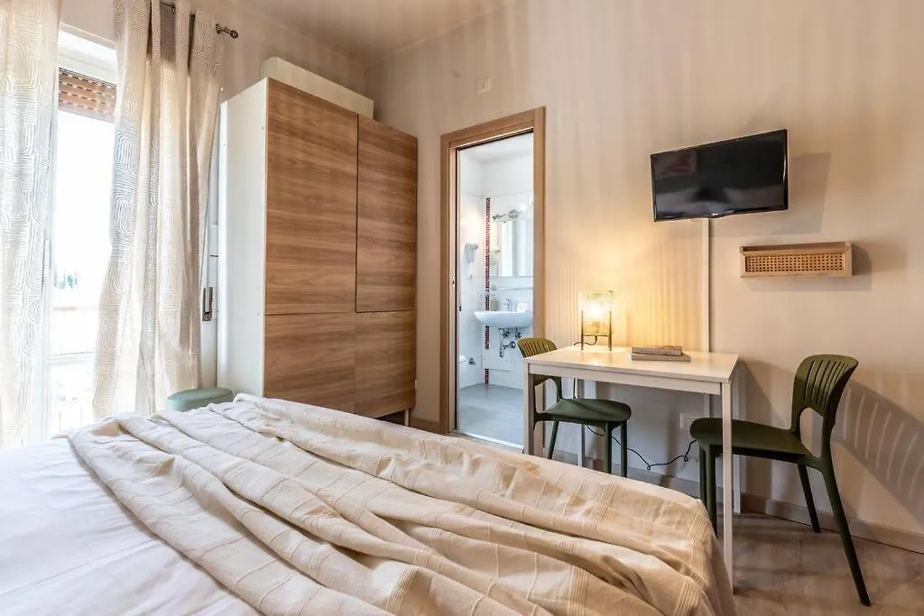 Apartment Dafne Rooms Un Soggiorno Energico E Pieno Di Vita Rome